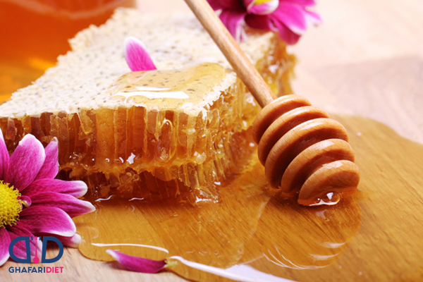 خواص عسل طبیعی و همه آ‌نچه باید از این معجره بدانید!